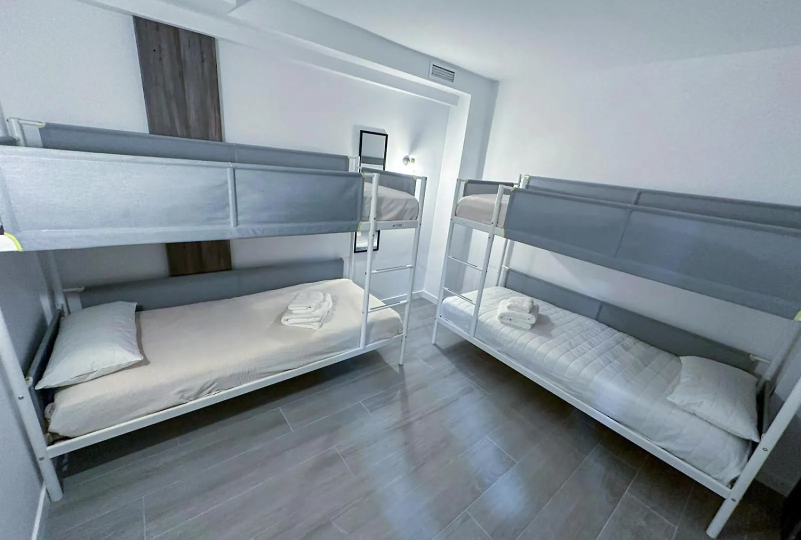 Zur Boutique Hostel Fuengirola Spain