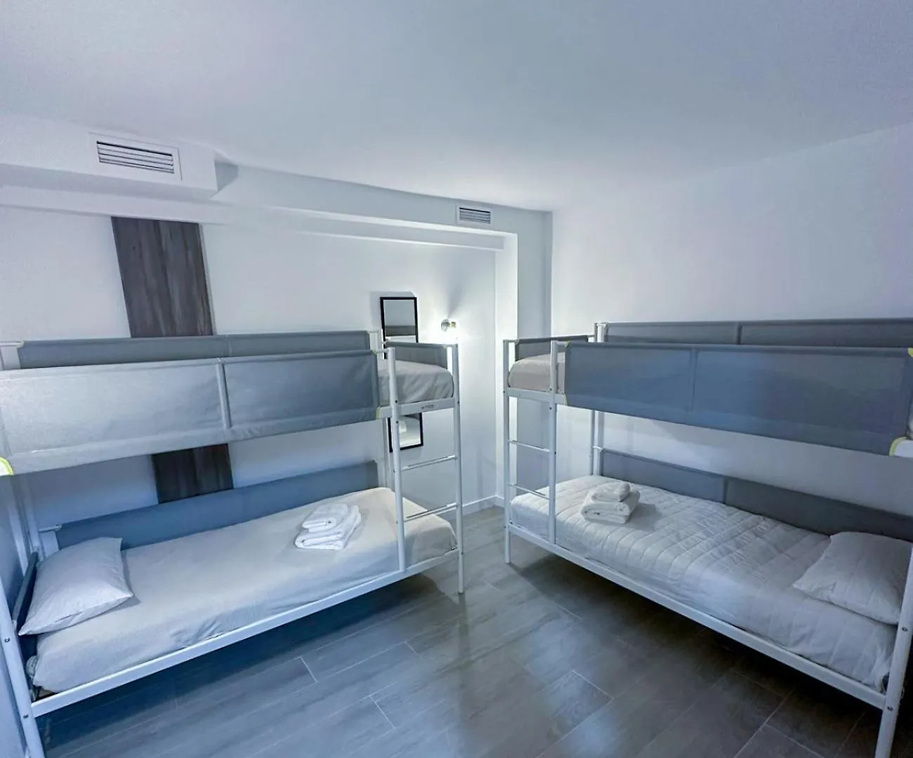Zur Boutique Hostel Fuengirola