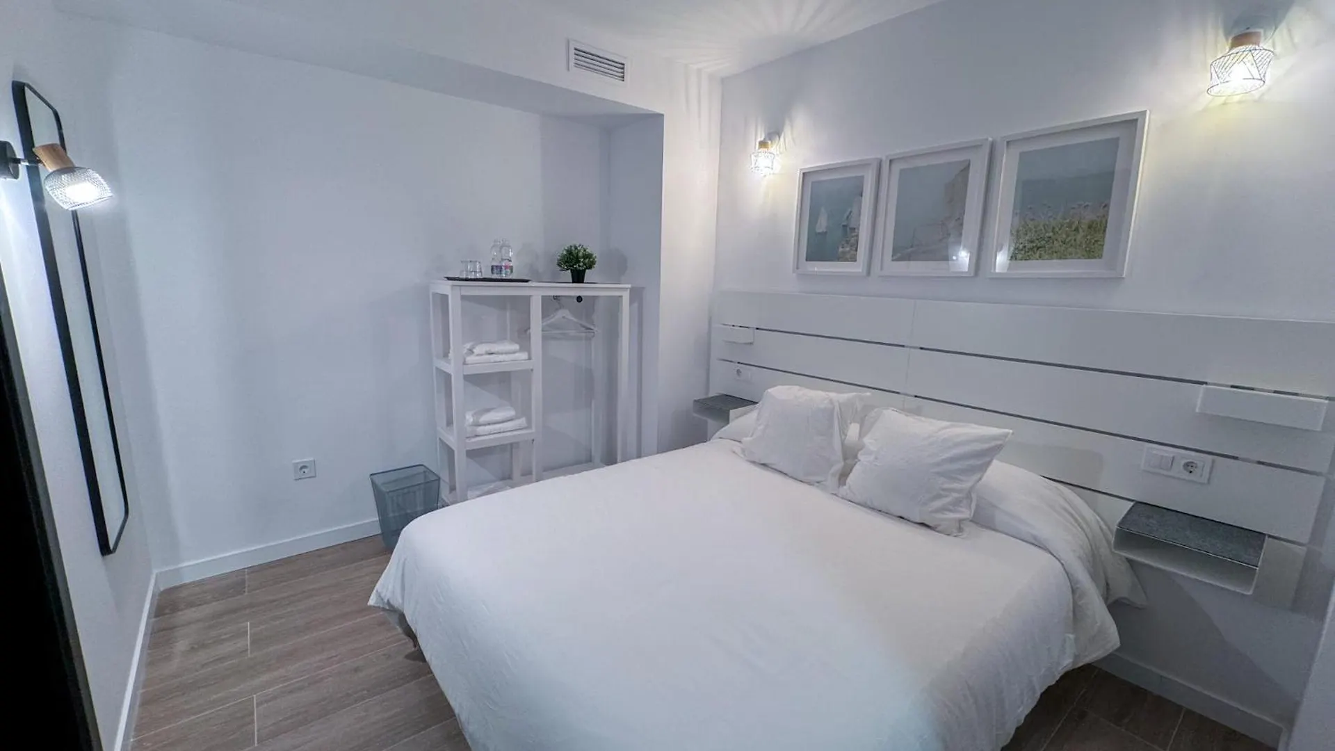 Zur Boutique Hostel Fuengirola Spain