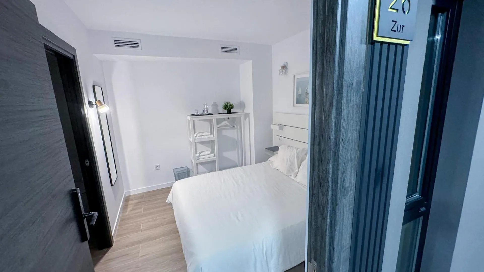 Zur Boutique Hostel Fuengirola 0*,  Spain
